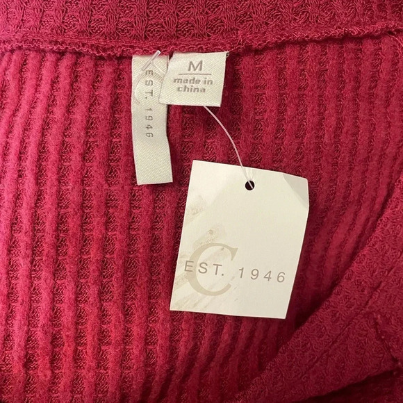 EST. 1946 long sleeve cold shoulder shirt‎ - Picture 5 of 5